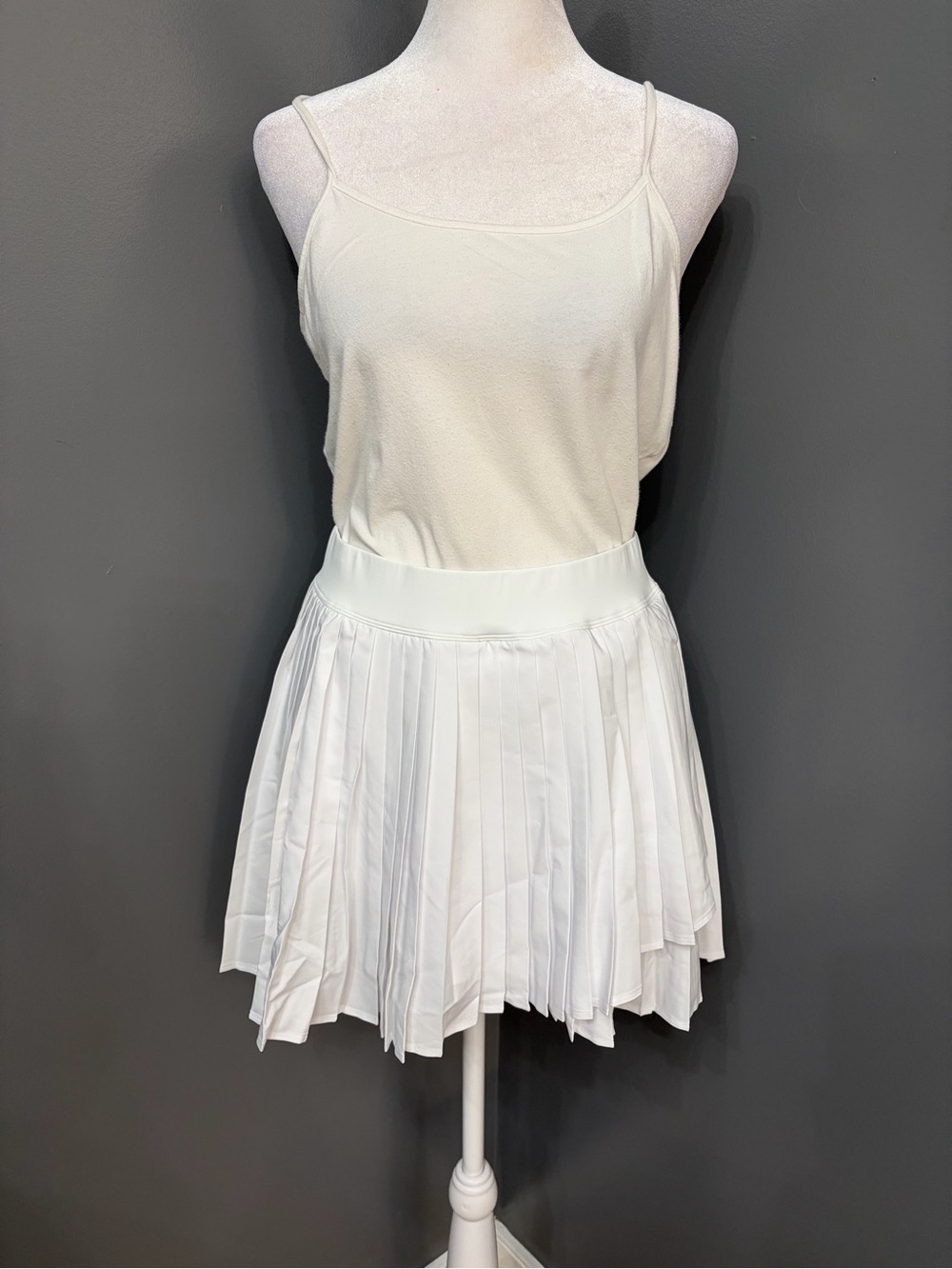 Lilihammer Overlap Skort Golf Skirt Pickleball Tennis Athletic White Pleated L